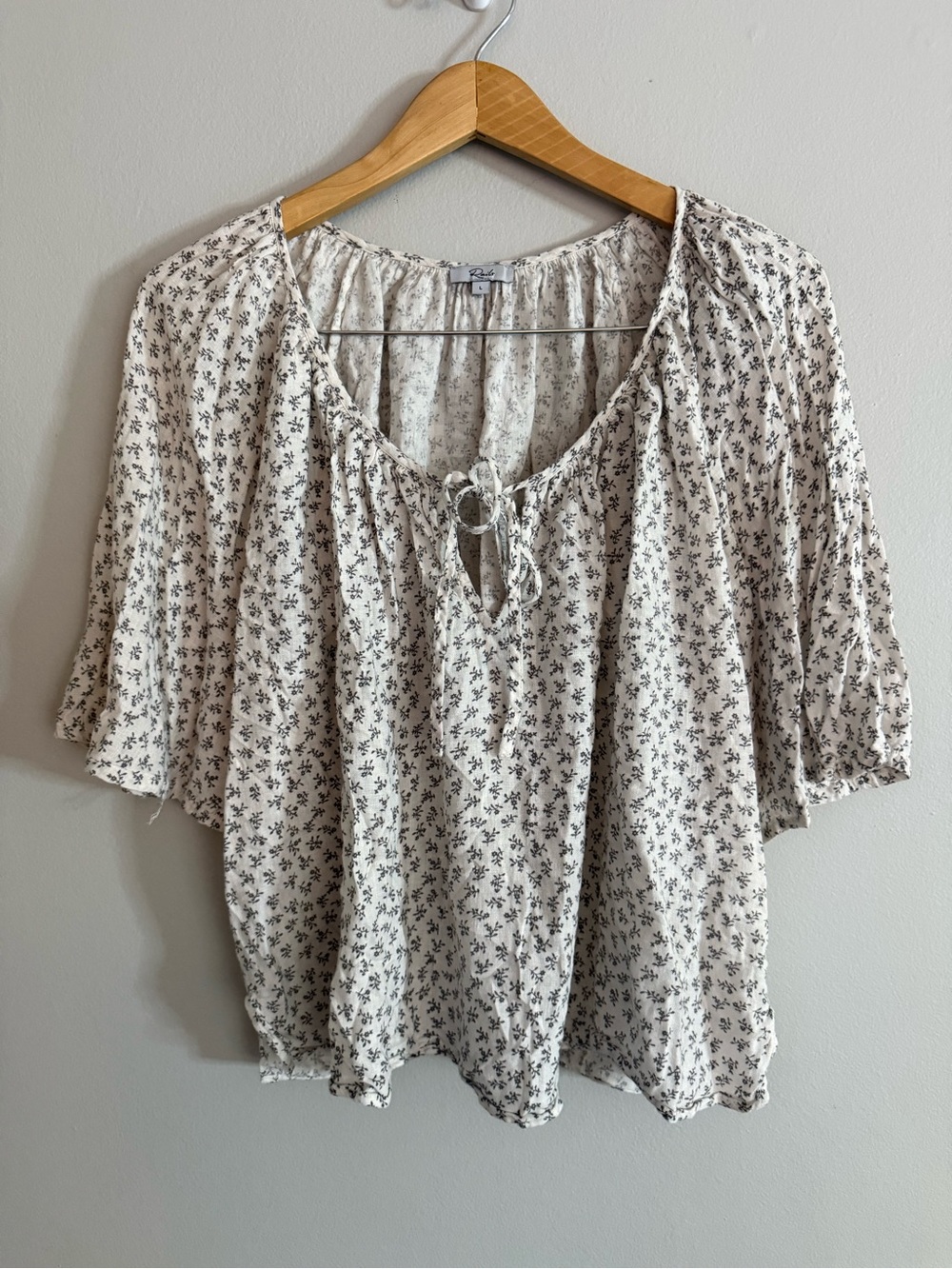 Rails women’s L Linen Top Boho Cream Floral Tie-Neck Peasant Top